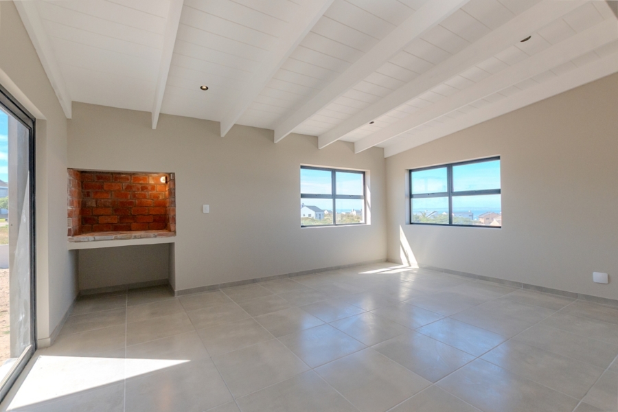 3 Bedroom Property for Sale in Hoogland Western Cape